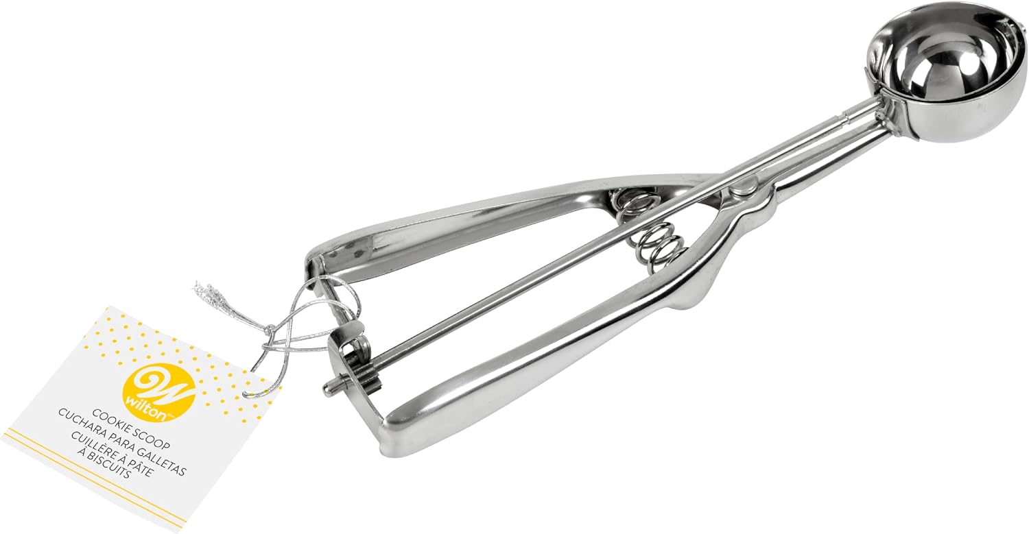 Stainless steel cookie scoop for uniform cookie dough portions