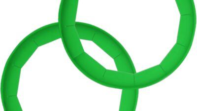 Two green Antenda adjustable silicone pie crust shield rings
