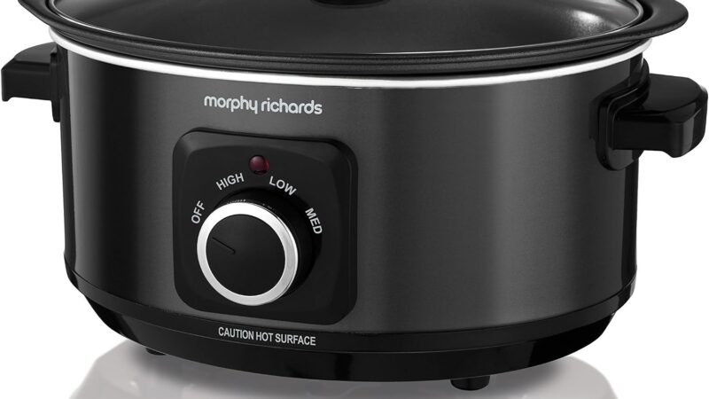 Morphy Richards 3.5L Sear and Stew slow cooker in black with glass lid and Off, High, Low and Med dial